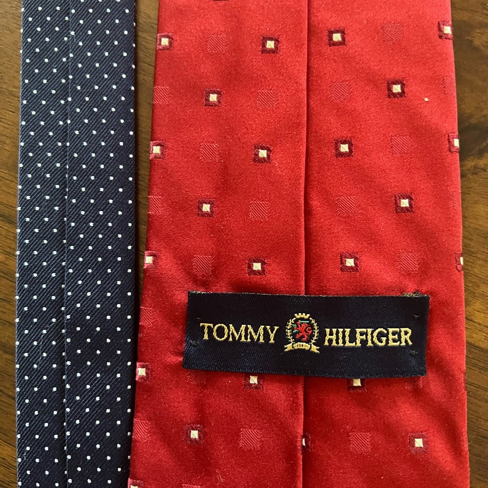 Vintage Tommy Hilfiger Tie. EUC - Picture 3 of 10